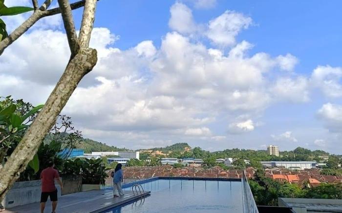 Shines GuestHouse 1BR Hi-Privacy Condo