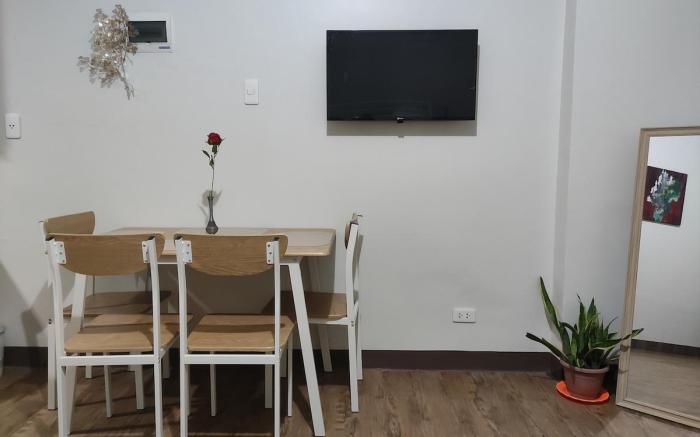 Stunning View Hub 3-5 minutes away from Airport
