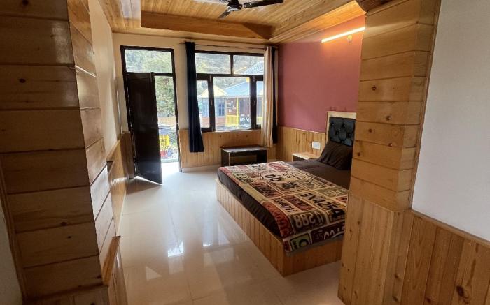 Blue Moon Homestay Kasol