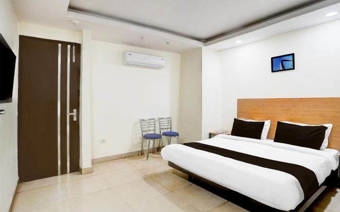 Super Townhouse Patparganj Near Max Super Speciality Hospital