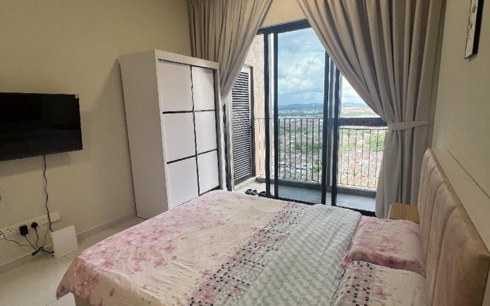 Skytrees Apartment is a 5-minute walk from Aeon.
