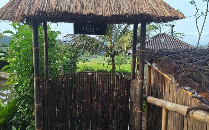 Villa AIYEP 