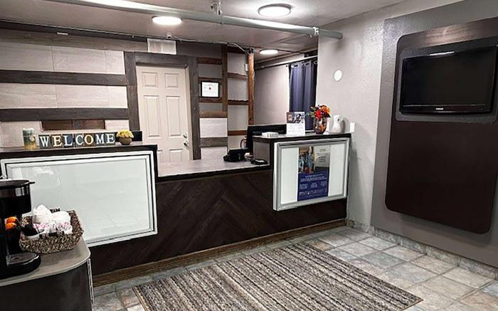 Studio City Suites, a Travelodge by Wyndham
