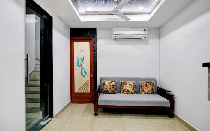 Super Collection O Chinar Park Near Airport