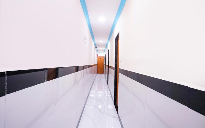 FabExpress Raj Palace – 1 km to Sakinaka Metro
