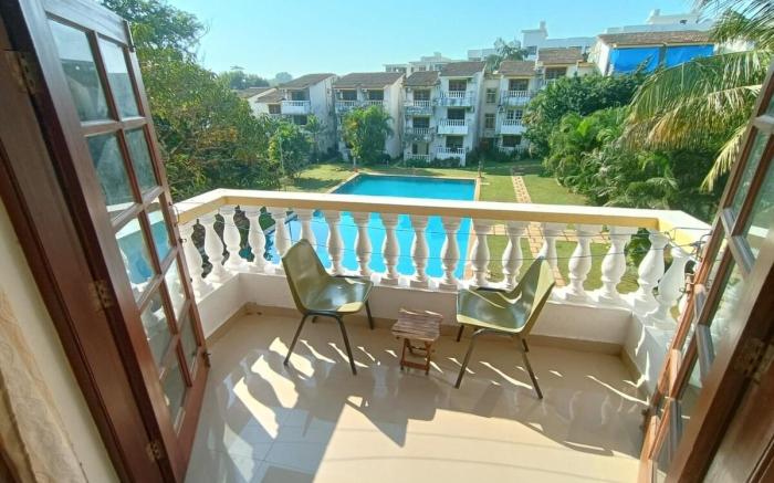 Pool View 1BHK-7 Near Candolim Beach Wi-Fi/AC/UPS