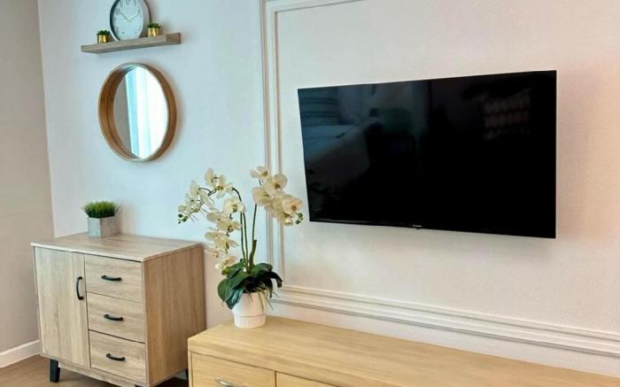 Hotel like Studio Unit in Abreeza w/ FREE parking