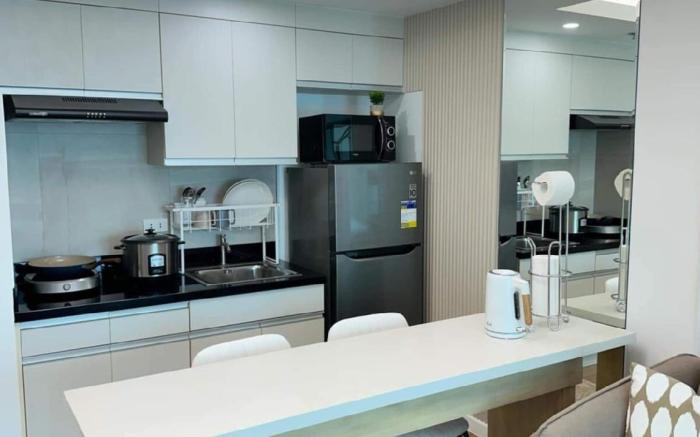 Hotel like Studio Unit in Abreeza w/ FREE parking