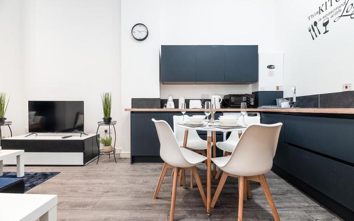 Deluxe 2 Bedroom Apartment In City Centre