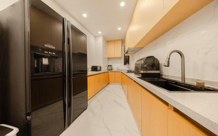 Sea house beachfront pool villa  芭提雅海屋度假民宿六卧