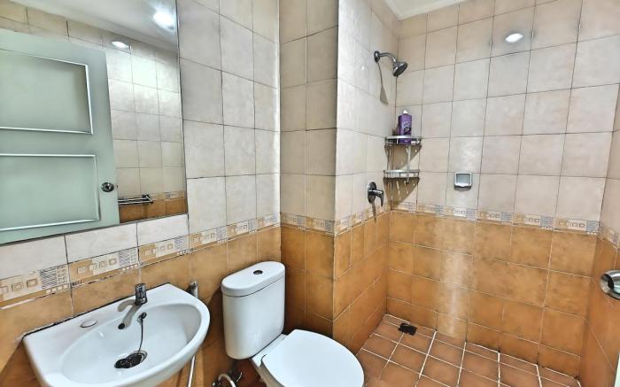 Strategic 2BR Gading MOI Apt w/ Wi-Fi, Pool & Gym