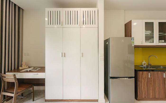 D El Dorado Westlake Luxury Apartments