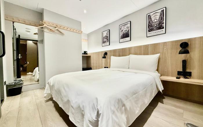 N2 Hotel