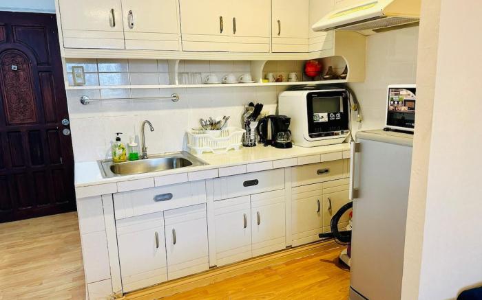 LetStay: D201: 1-Bedroom Condo 40-Sqm
