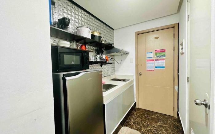 LetStay: MPlace D 50-Sqm Condo With Corner Balcony