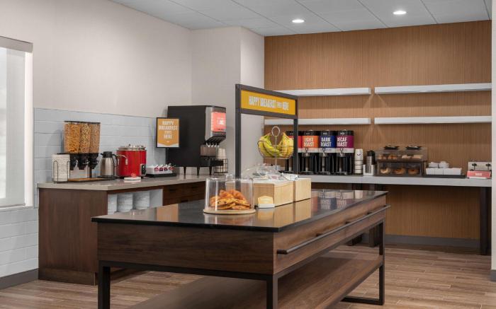 Hampton Inn & Suites by Hilton Orangeville, ON