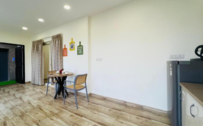 BluO 1BHK Suite @ Medicity - Bathtub, Kitchen Lift