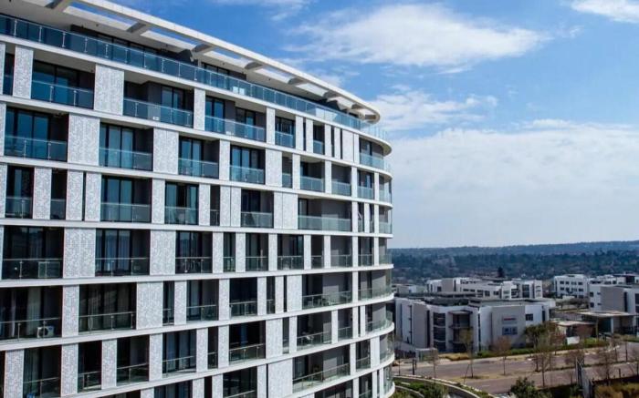 Waterfall Ellipse Executive Suite