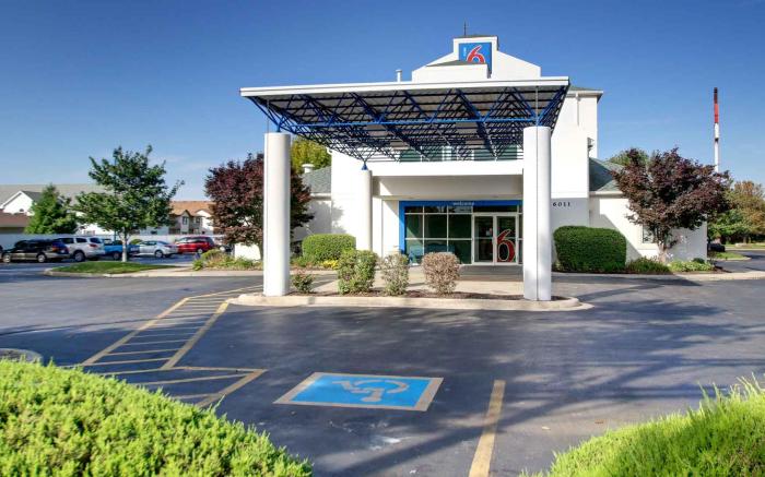Motel 6 Springfield, IL