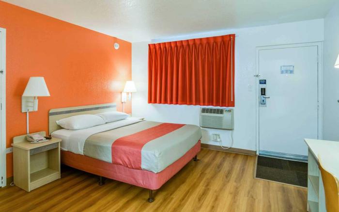 Motel 6 Schiller Park, IL - Chicago O'Hare