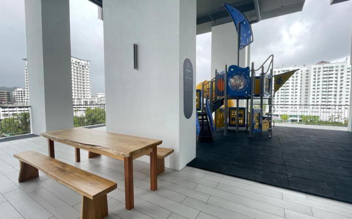 Bay Suites Homestay KK