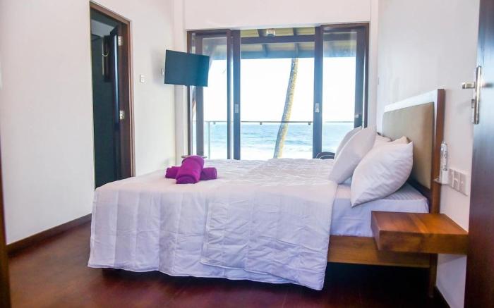 Surfside Serenity - Ahangama 
Sea view beach Vila