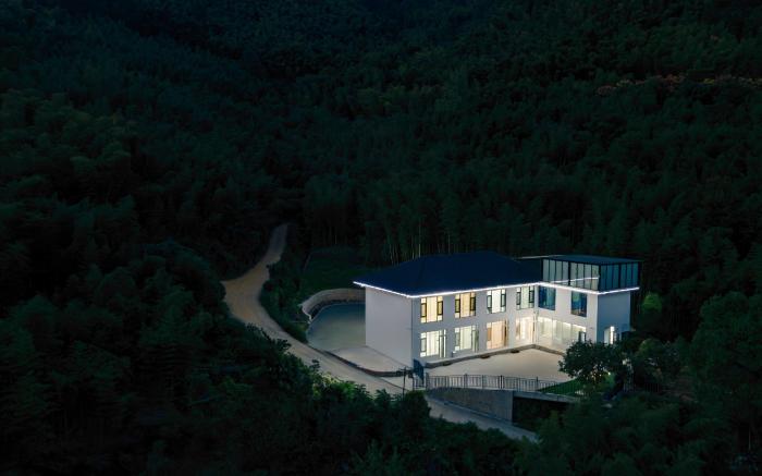 HECHU Mountain B&B