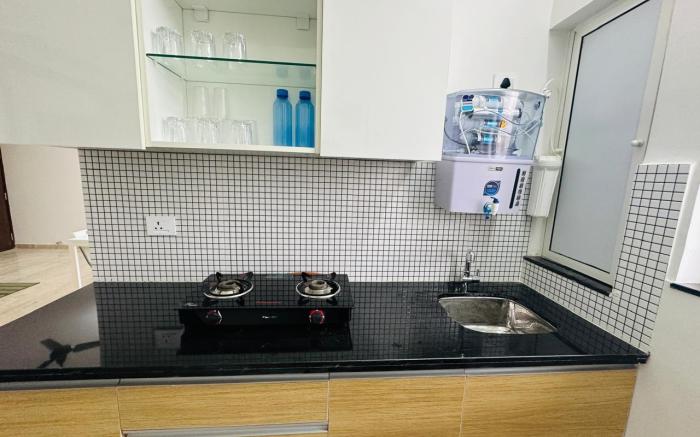 2BHK Apartment in Malad by Florastays