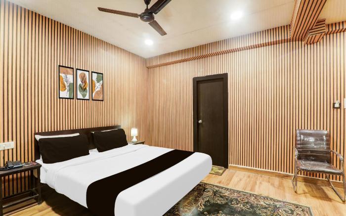 Super Townhouse Awas Vikas Kalyanpur