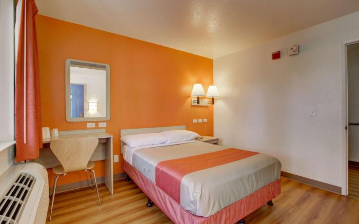 Motel 6 Westminster, CA - North