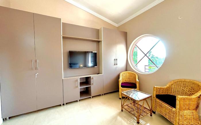 Luxury Villa with 4 bedrooms & 1 living room