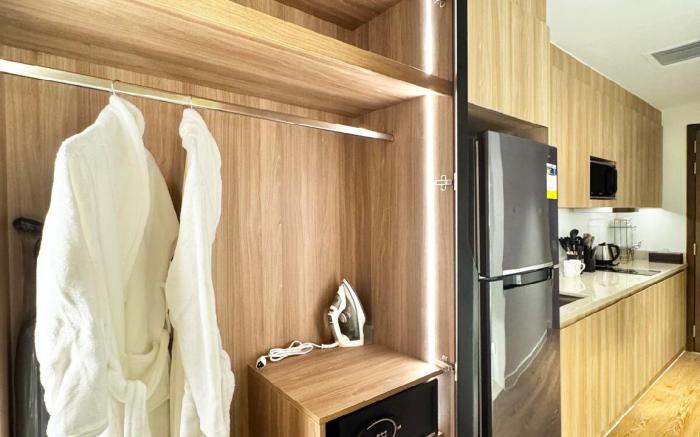 Rockwell View King Suite