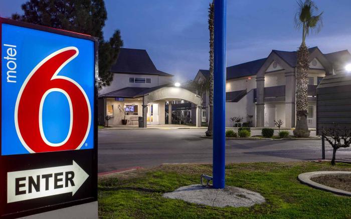 Motel 6 Buttonwillow, CA - Central