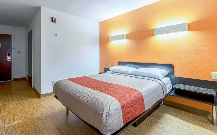 Motel 6 Indianapolis, IN
