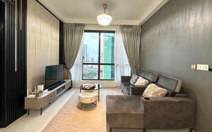Sky 88 | Azure Suites Near KSL | 3B2B