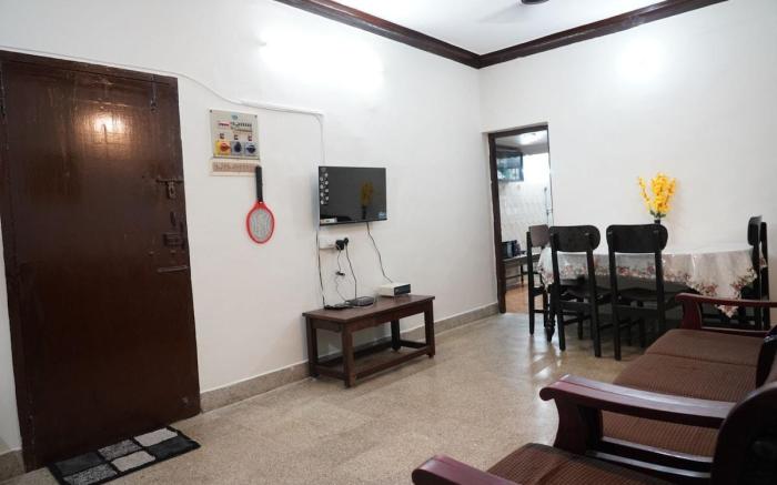 AHK3 -Lovely 2 BHK in P.T Rajan Salai + Car Park