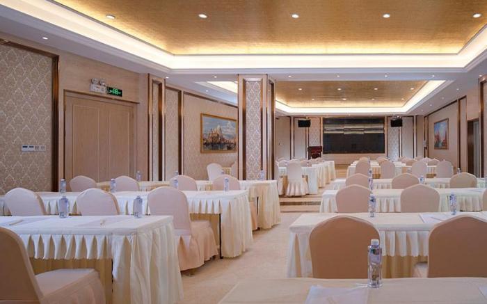 Vienna Hotel Shenzhen Dayun Nanyue Metro Station