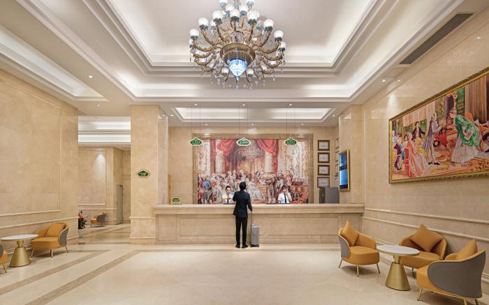 Vienna International Hotel Shenzhen Pinghu Metro Station