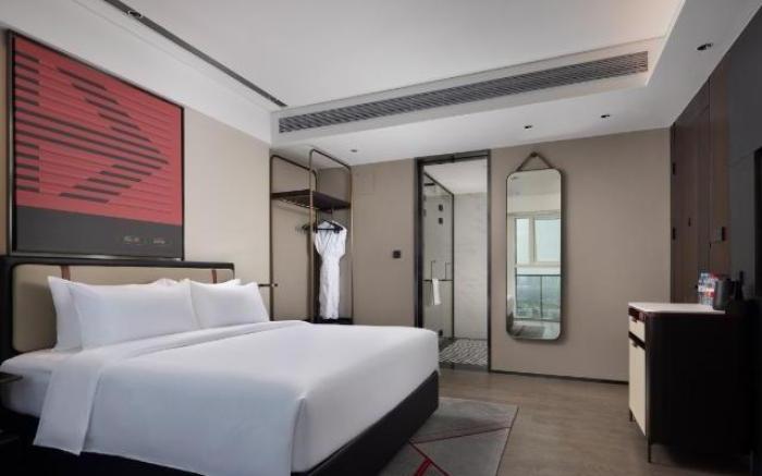 Radisson Red Hotel Guangzhou South Railway Station