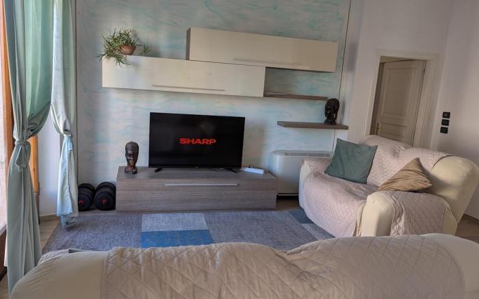Sweet Dreams: Free WiFi  & Netflix Premium