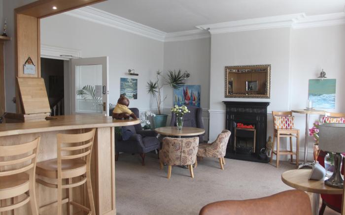 Bryn-Y-Mor Hotel
