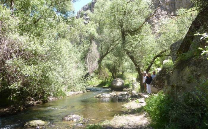 Canyon Cave Hotel