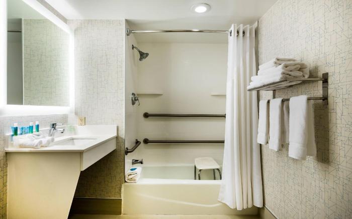 Country Inn & Suites by Radisson, Downtown Albany New York