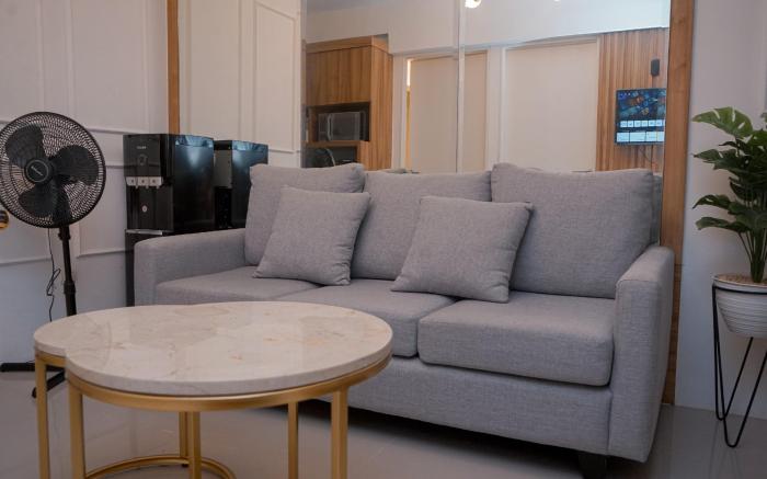 Luxurious 2BR at Urbantown Serpong Apt By Travelio