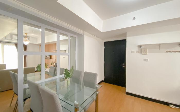 Comfy Elegant 2BR The Wave Kuningan By Travelio