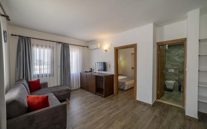 QUEEN BOUTIQUE HOTEL