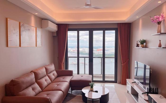 R&F Seaview Villa by Xin An