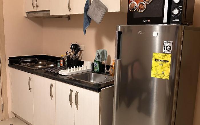 The Essential 2 BR at Sm Jazz  Makati 100 mbps 