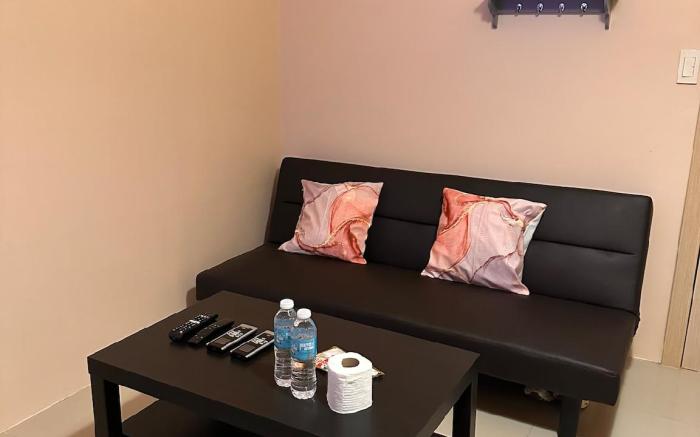 The Essential 2 BR at Sm Jazz  Makati 100 mbps 