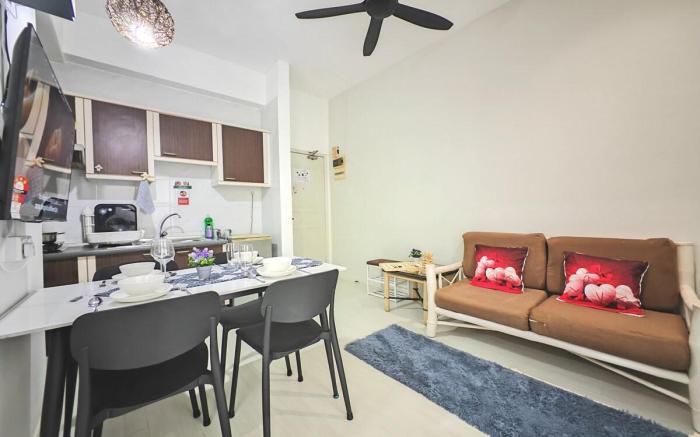 Mahkota Leisure Sunset Home 4pax 2BR Sea View